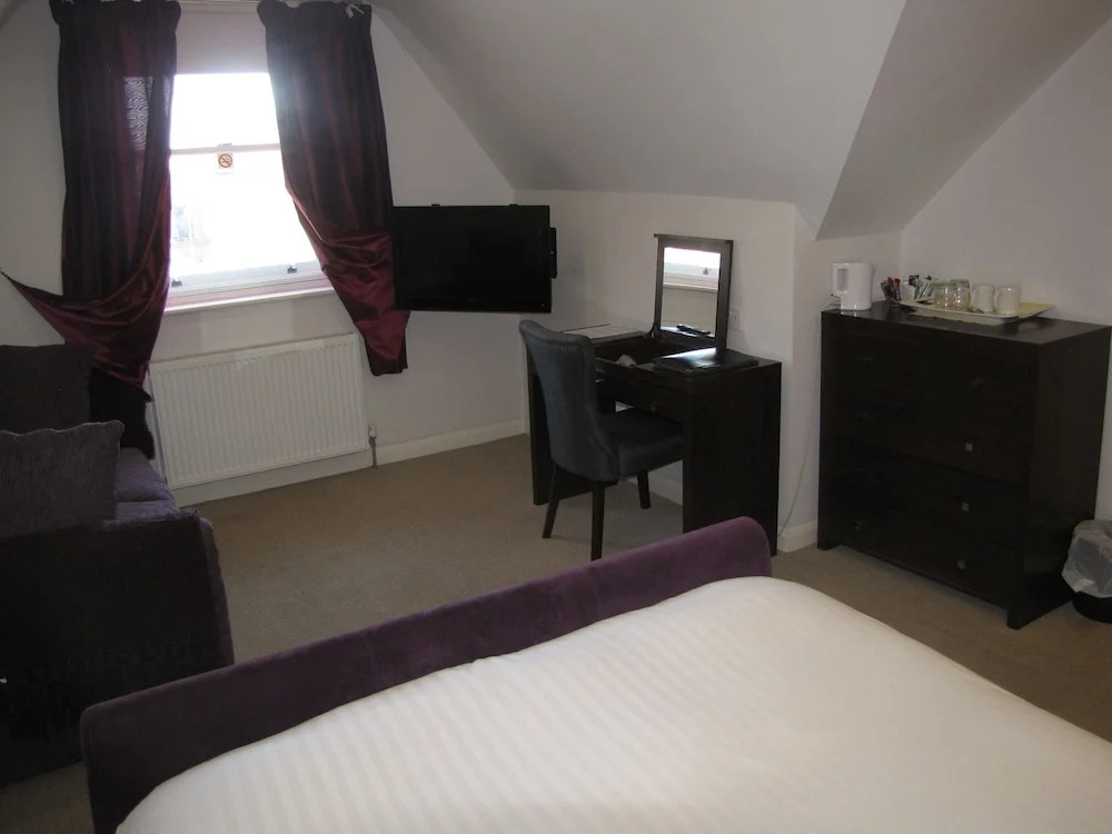 Ashmira Guest House