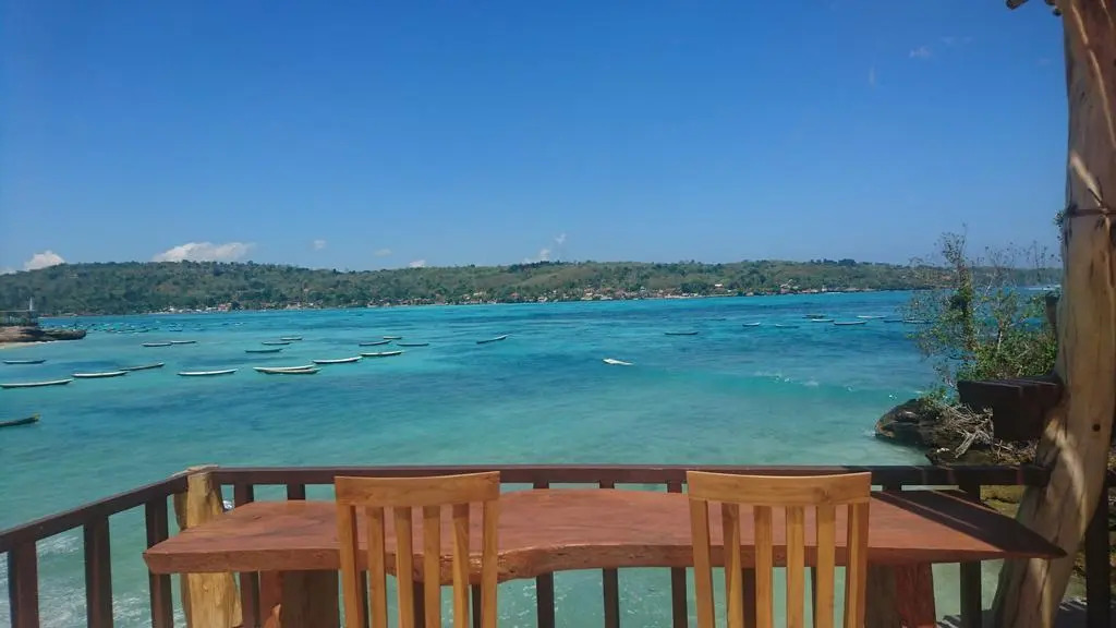 Dini DNusa Lembongan