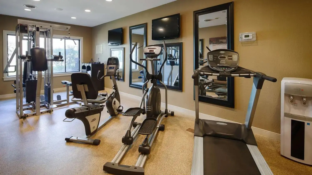 Antioch Hotel & Suites