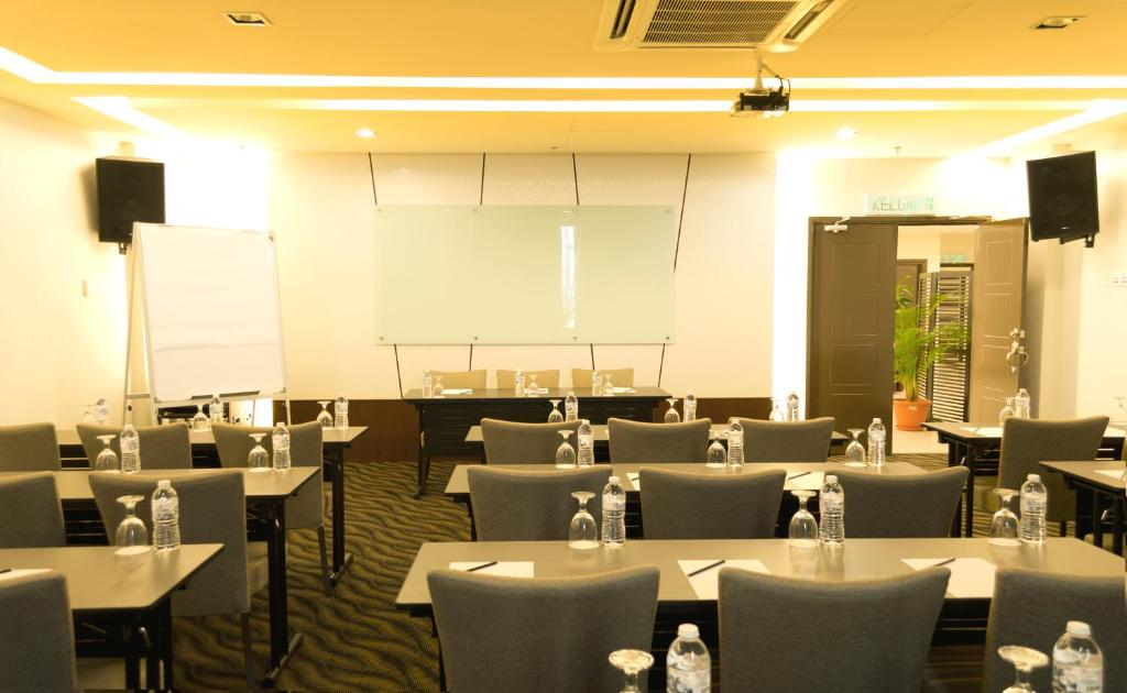 Marvelux Hotel
