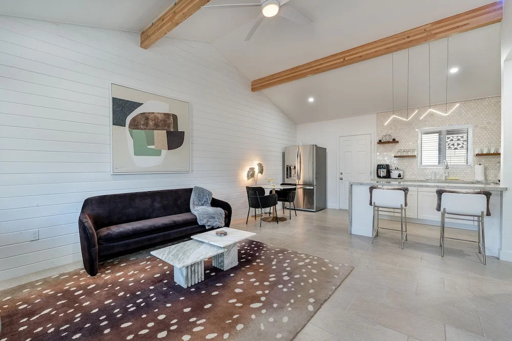 Ash & Ko Boutique Lodging