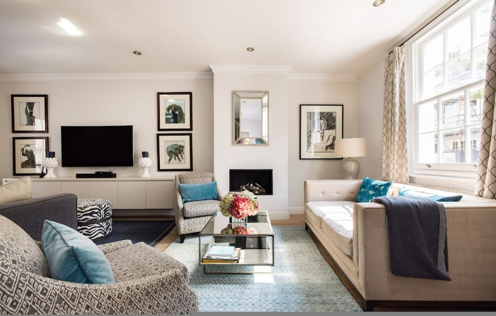 Prince Luxe 4 Bedroom House in Chelsea