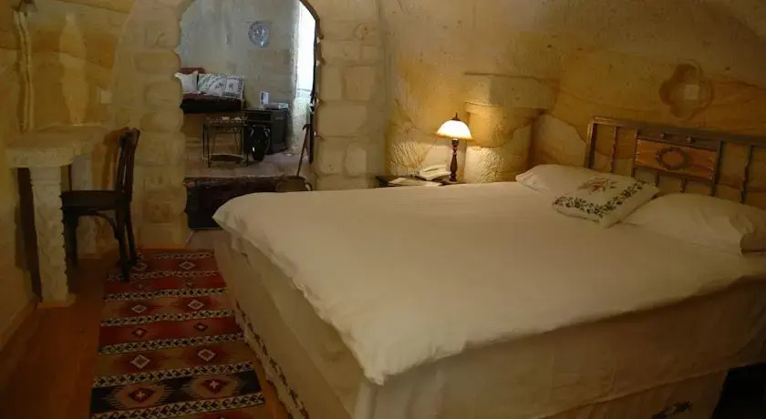 Spillo Caves