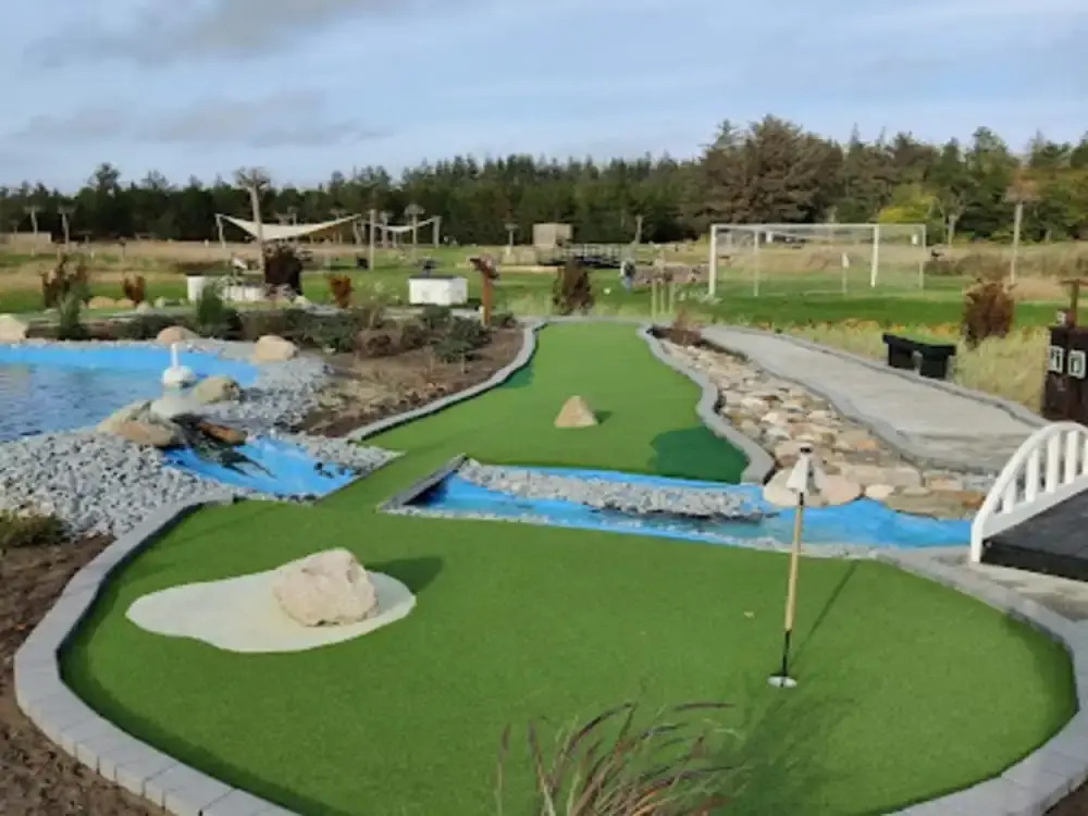 Holiday Home With Creative Workshops