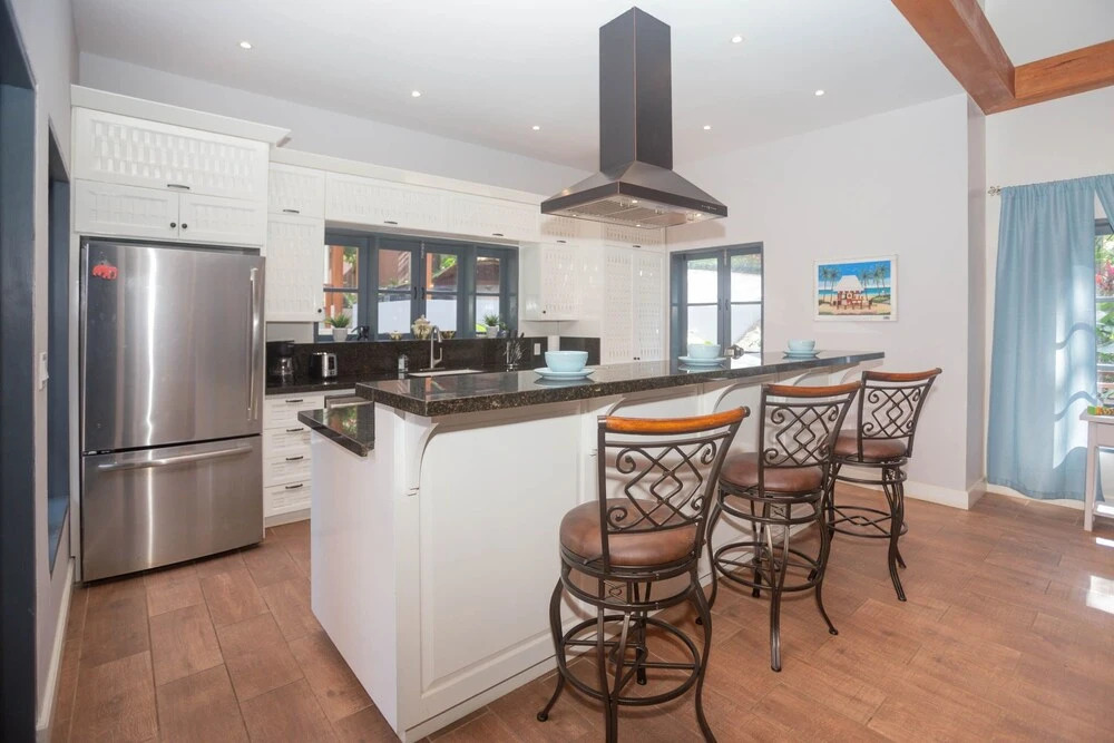 Casa Catarata 3 Bedroom Home by RedAwning
