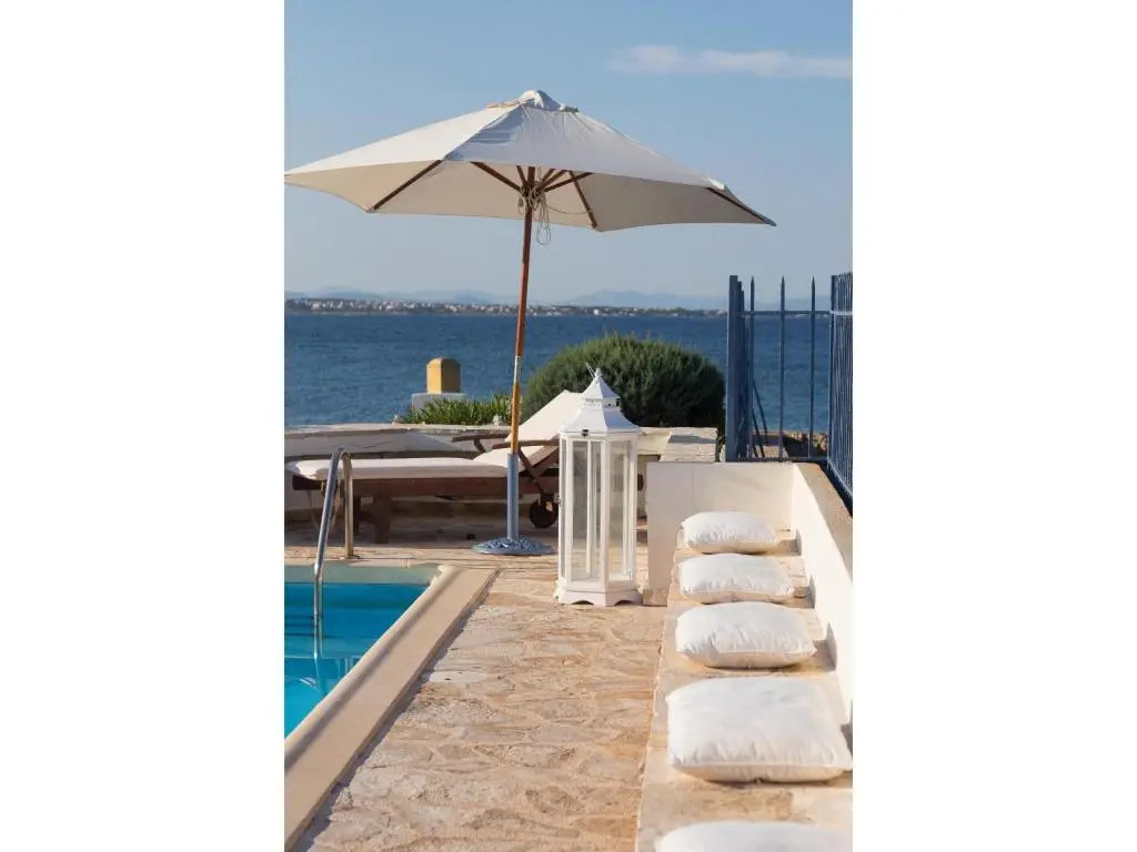 Villa Blue Island