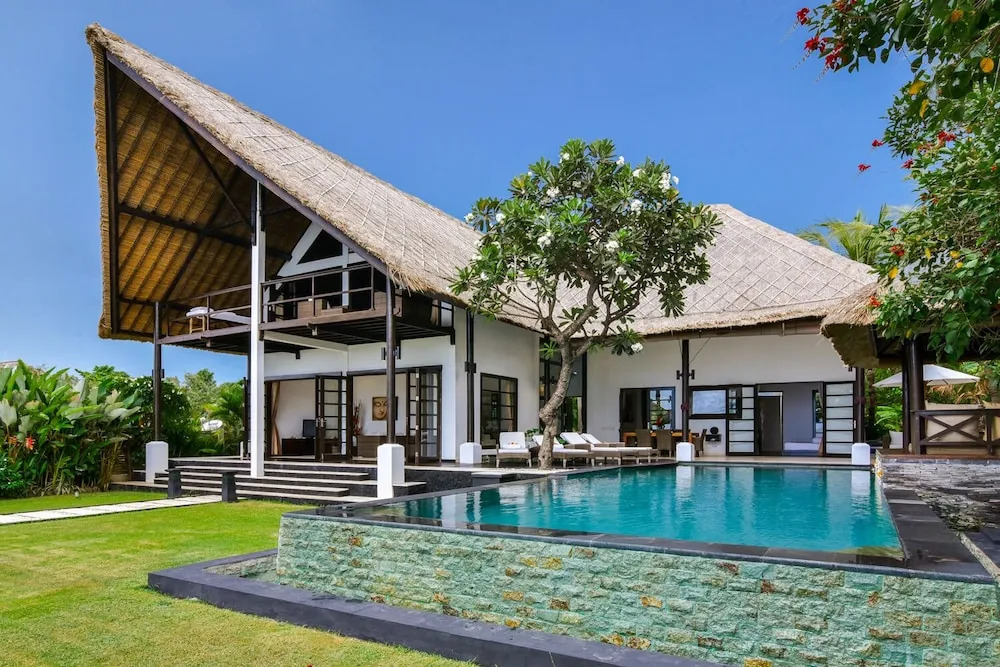 Villa Sheeba