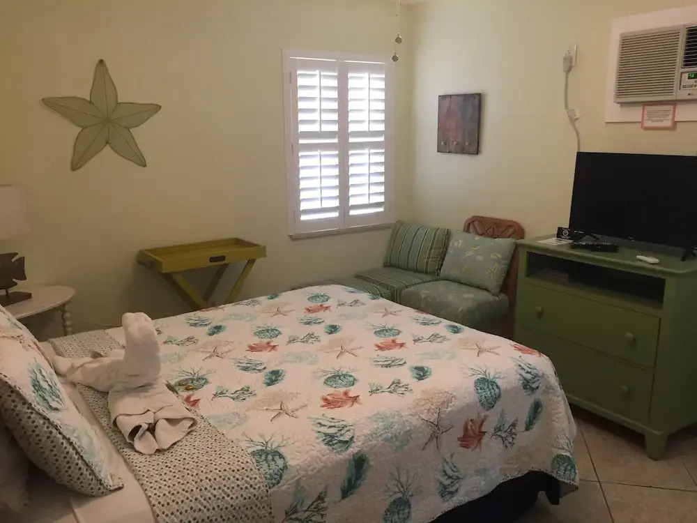 Coconut Grove Beach Resort Suite 2