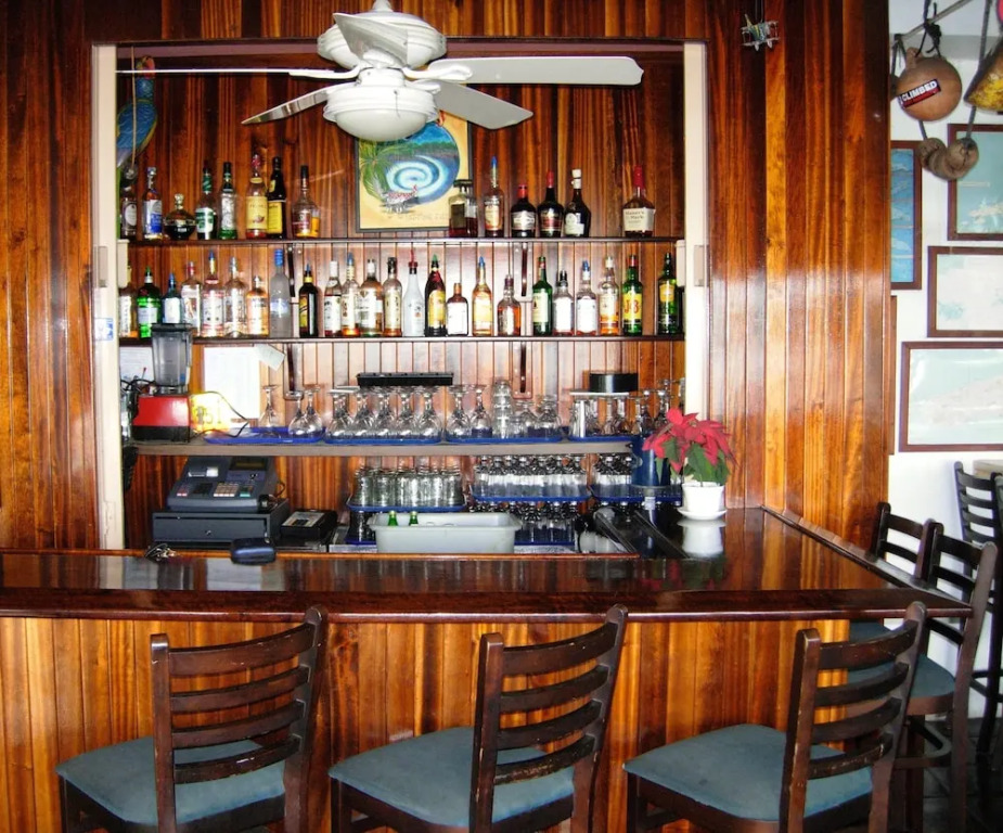 Trade Winds Restaurant & Guest House
