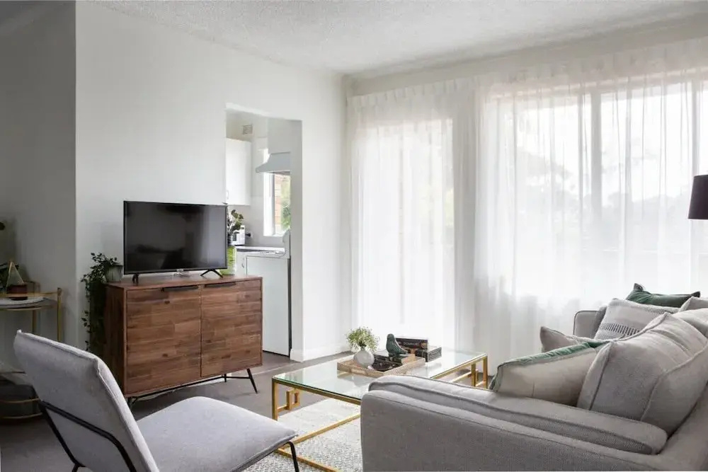 Sunny Apartment in Quiet and Green Neighbourhood