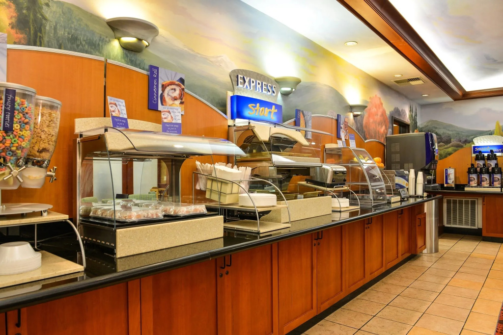 Holiday Inn Express Vancouver North - Salmon Creek by IHG