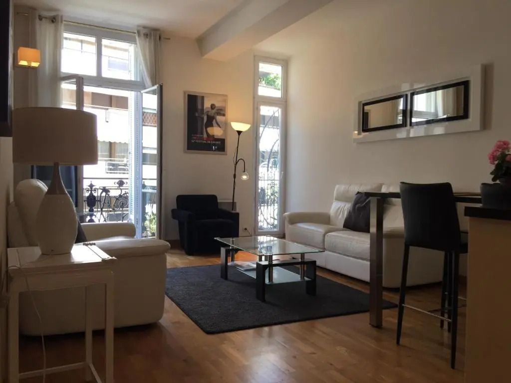 Golden Triangle 2Br/2Ba