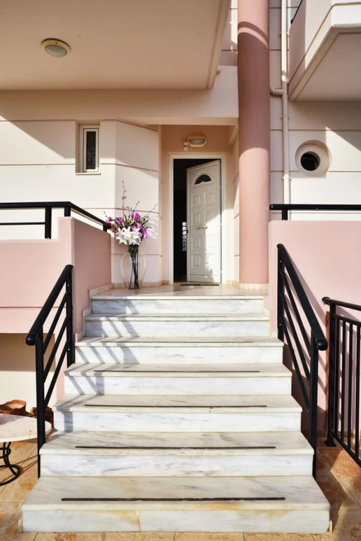 Nirevel Apartments