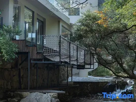 Anlan Daxi Hot Spring Resort Hotel
