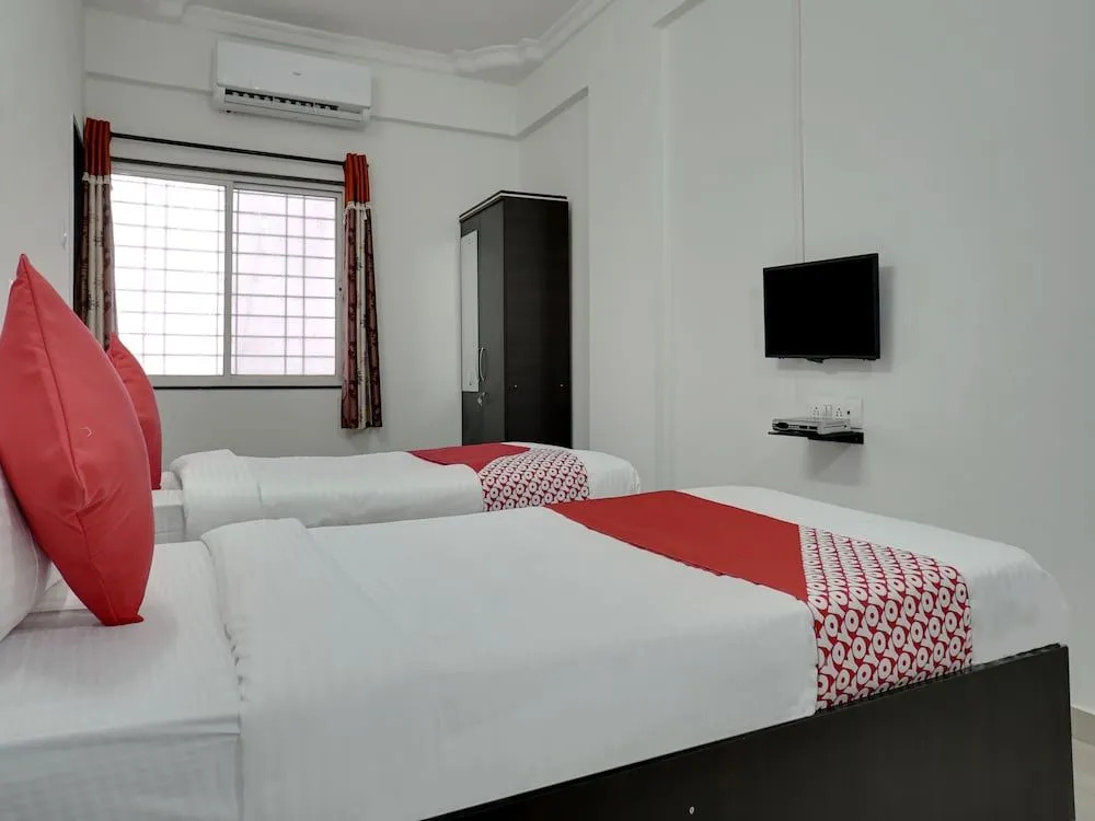 OYO 27821 Hotel Royal Inn Pune