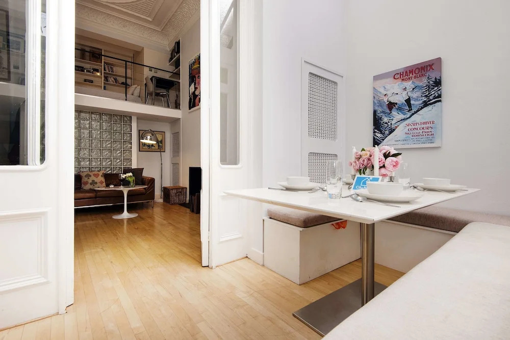 Bright Cromwell Road Loft - JSD