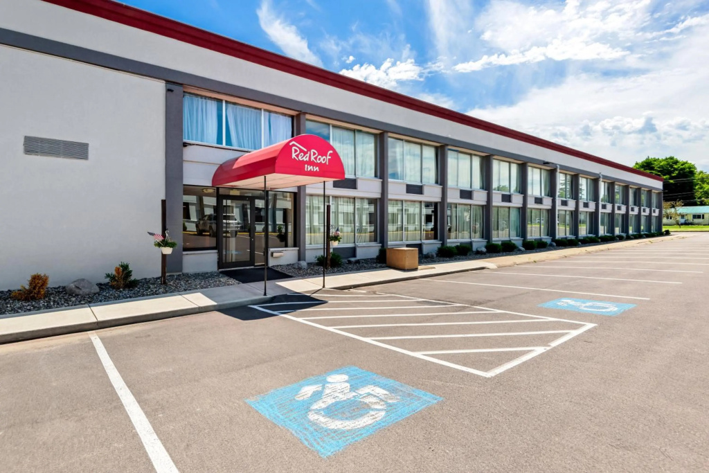 Red Roof Inn Cortland