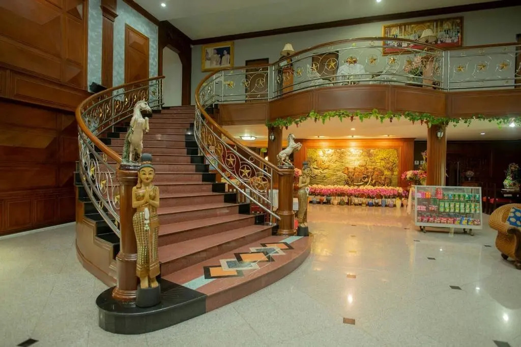 Happiness garden hotel