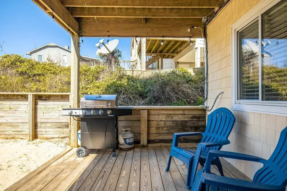 The Salty Pelican 2 Bedroom Townhouse by RedAwning
