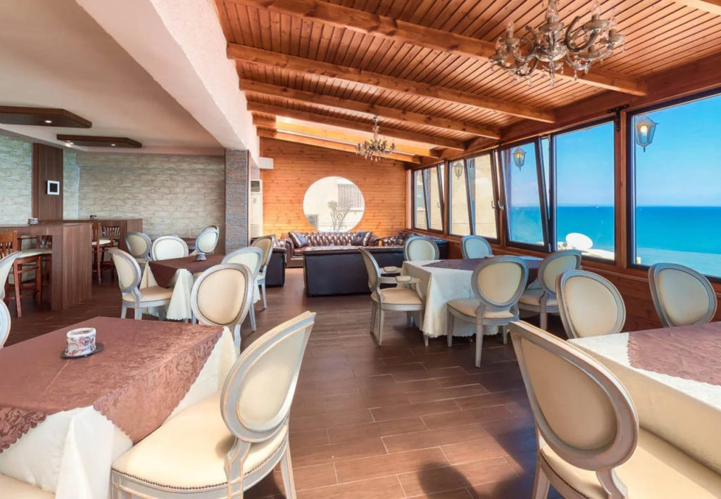 Flamingo Beach Hotel