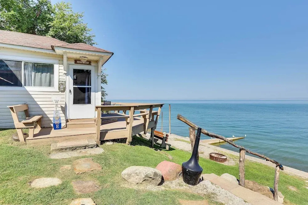 Scenic Geneva Cottage w/ Lake Erie Beach Access!