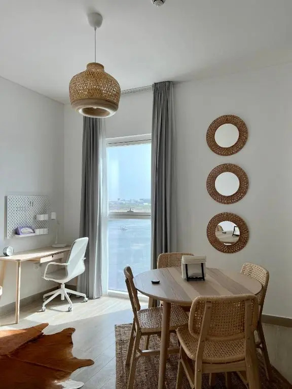 Canal view 3 bedroom holiday home with balcony