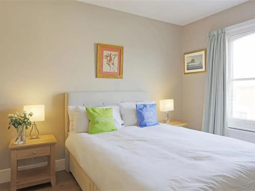 Bright Apartment in Center of Southwold near Beach & Pier