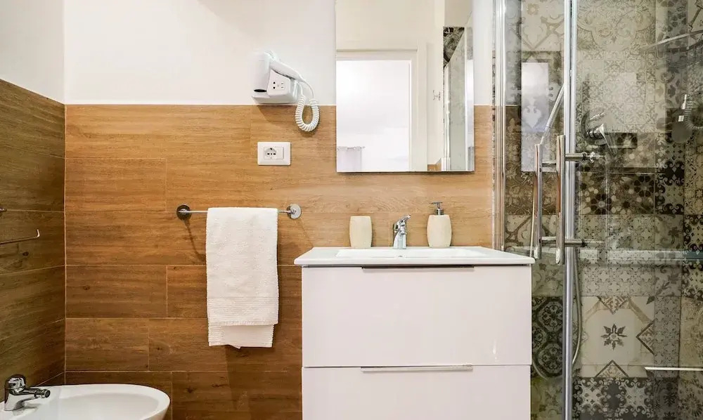 Barirooms - Sparano Suites