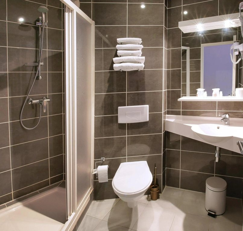 HOTEL RESTAURANT PARIS PACIFIC PARIS-VILLEJUIF- PRES DU METRO LHAY LES ROSES LIGNE 14 - Direct PARIS-AEROPORT ORLY ET INSTITUT GUSTAVE ROUSSY