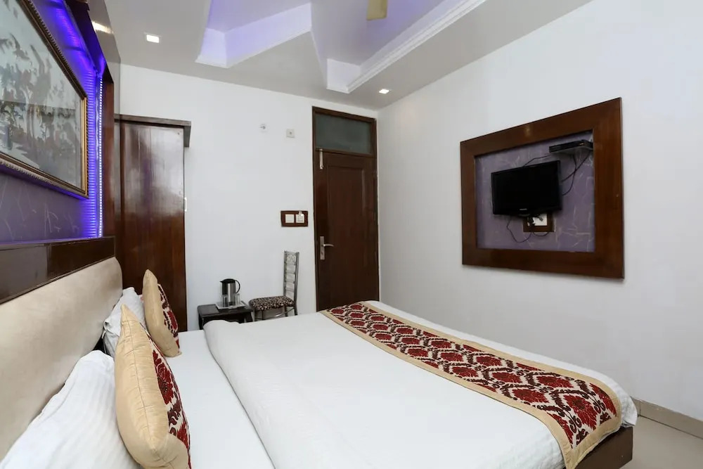 OYO 3919 Hotel Sai Dham