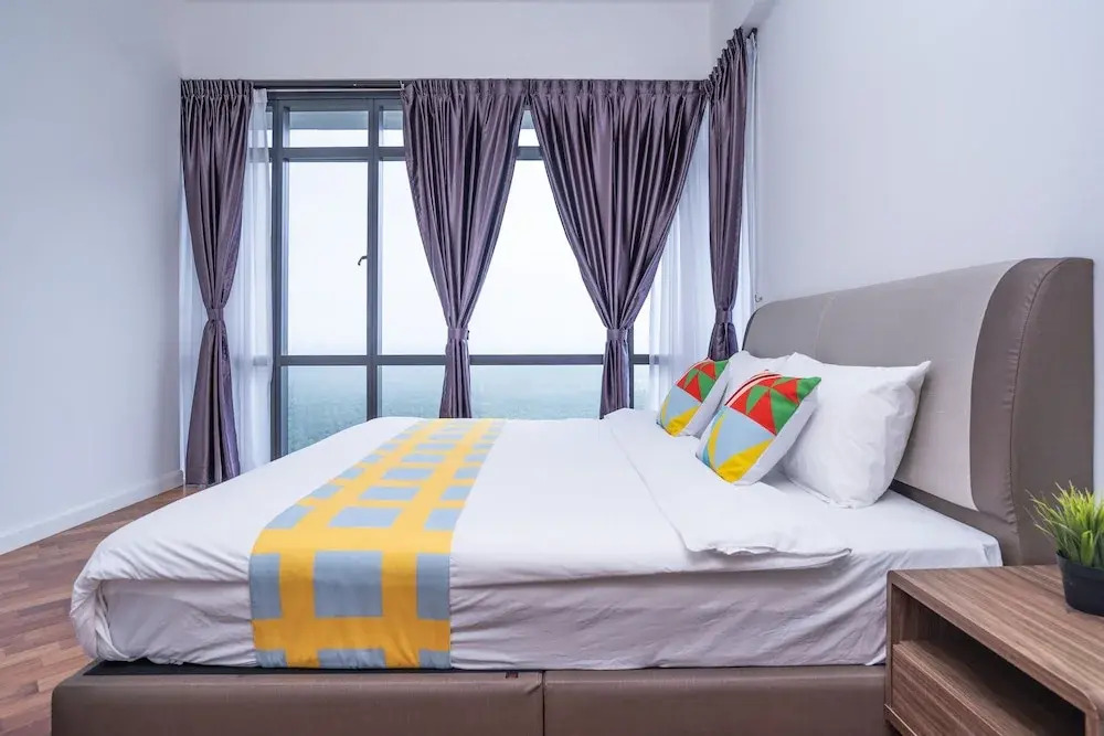 OYO Home 89725 Beautiful 3br Grand Medini