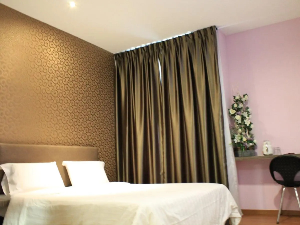 U & Me Hotel