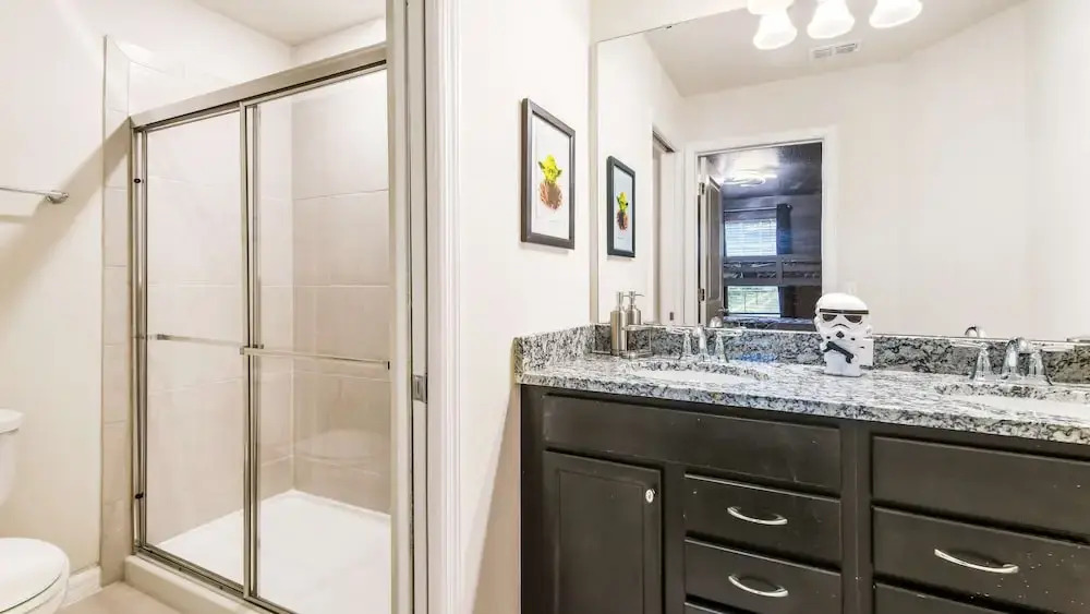 Spacious Home: Private Pool & Resort Access