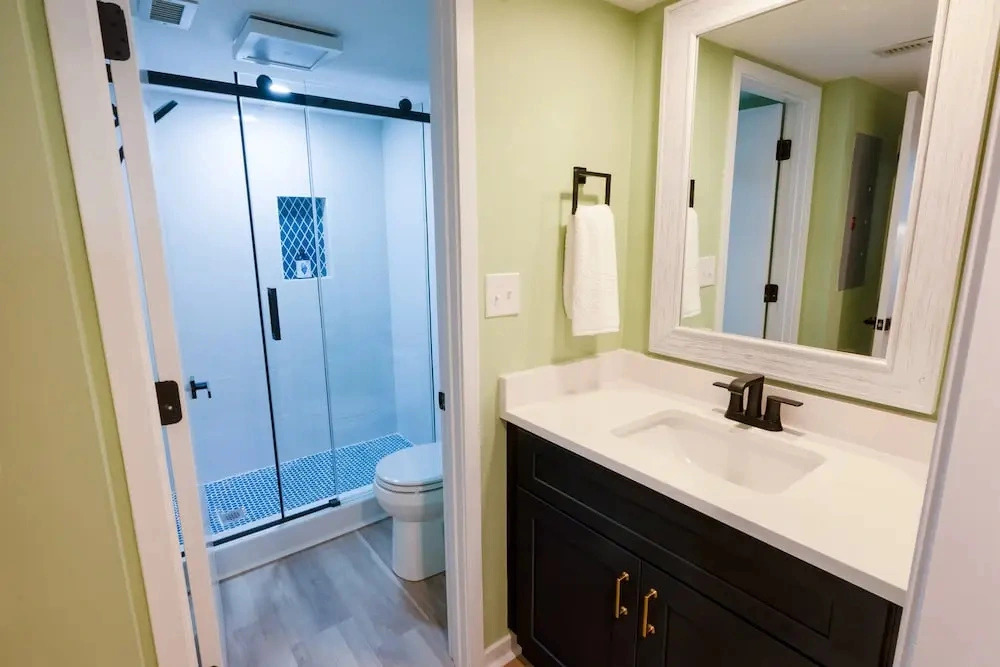 12C Richmond Park 2 Bedroom, 2 Bath 2 Condo
