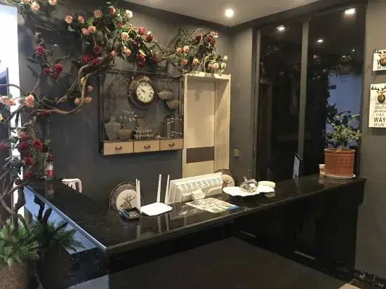 fanghua Hotel