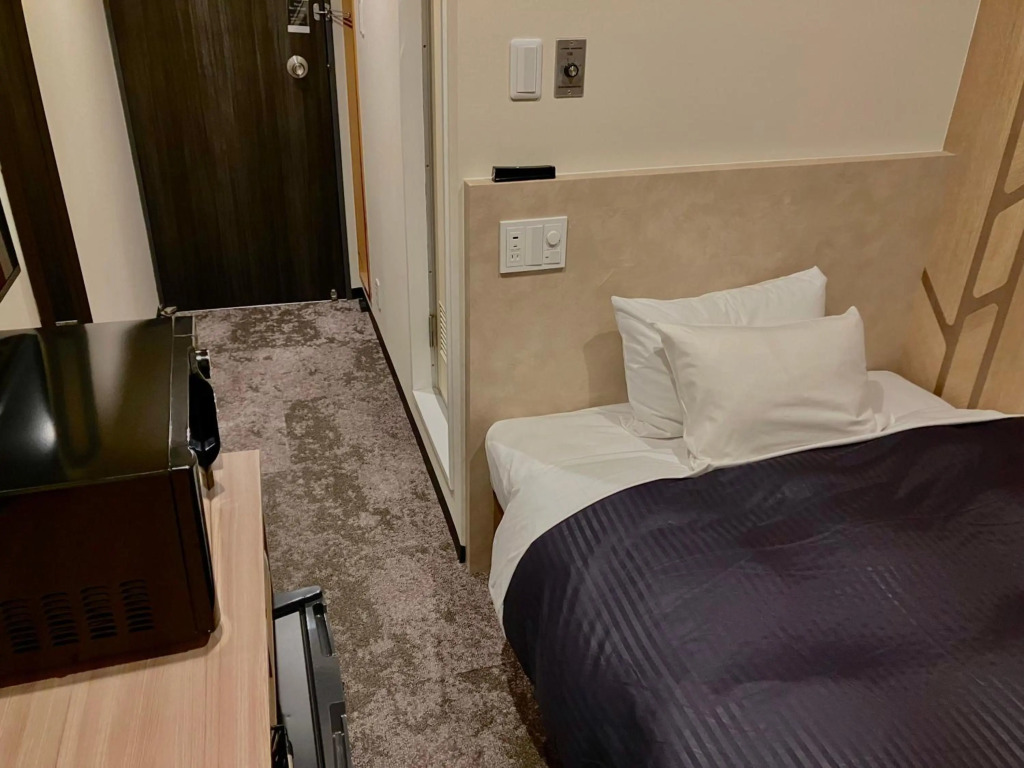 HOTEL LiVEMAX Mihara Ekimae