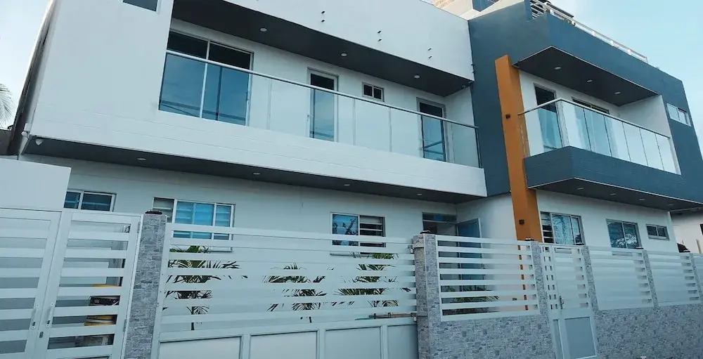 Saphire Apartments