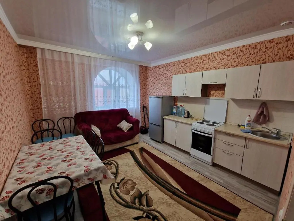 Чистая уютная квартира в доме комфорт класса 73