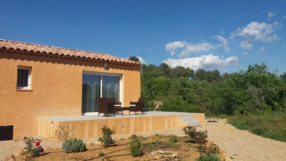 Chambres dhôtes, B&B climatisées LA BORRELLIENNE