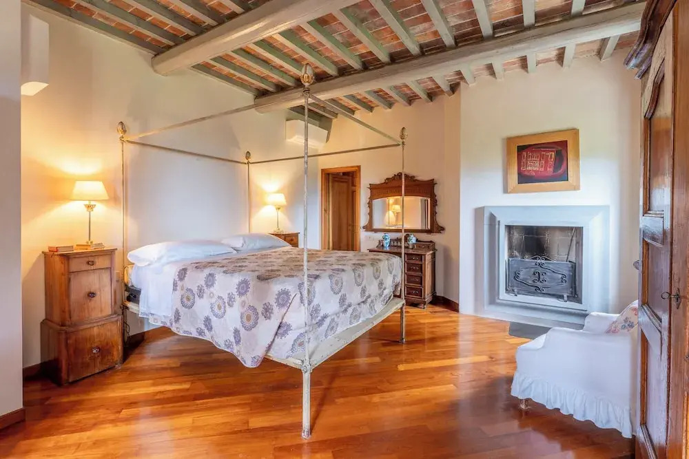Villa Montegattoli With Panoramic Pool