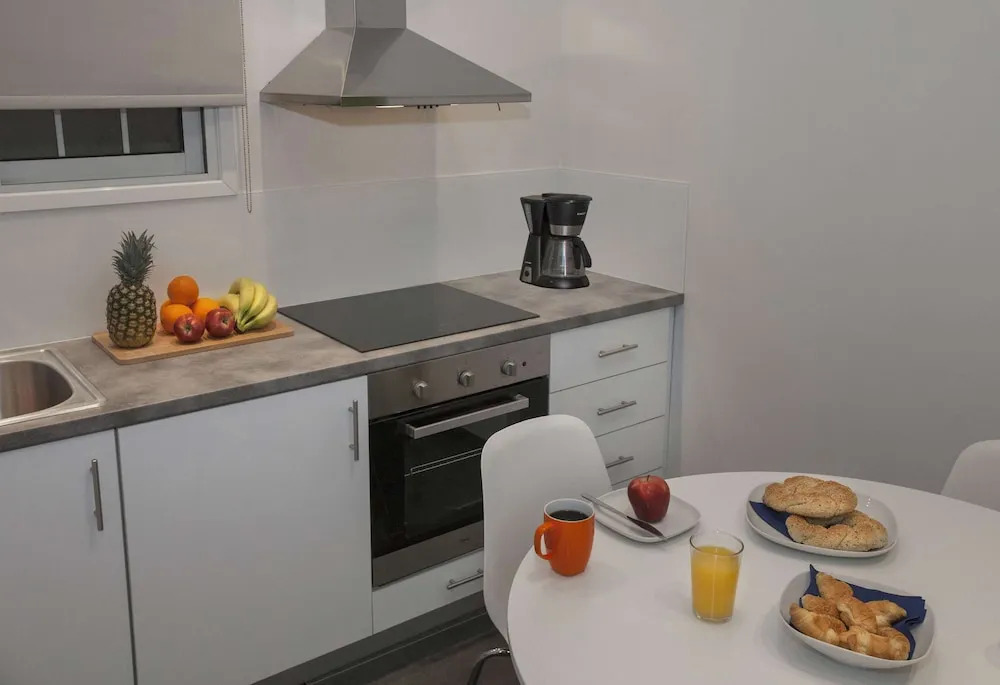Modern Apartment close to Acropolis Museum by GHH