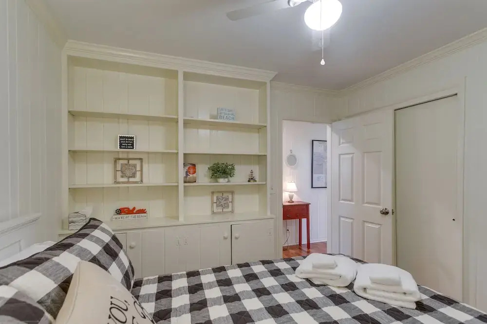 Spacious St Simons Island Vacation Rental w/ Pool!
