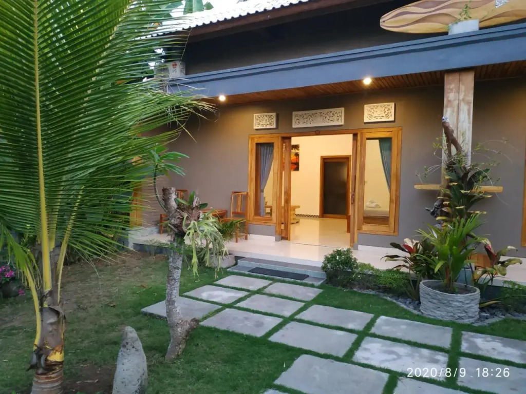 Surf Retreat Villa Sari Bali