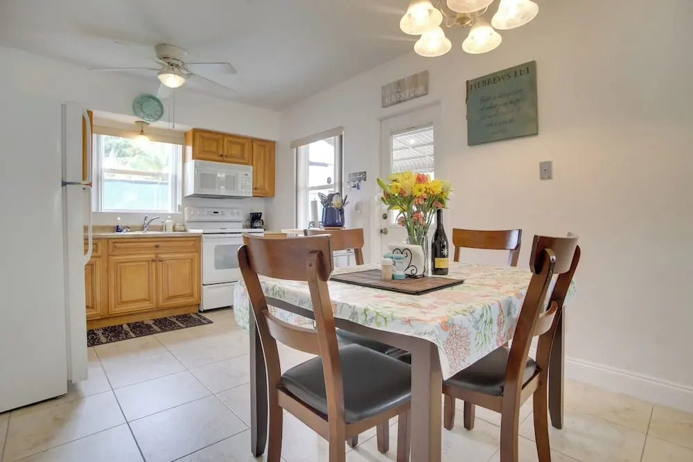 2 Mi to Boardwalk: Home w/ Grill in Dania Beach!