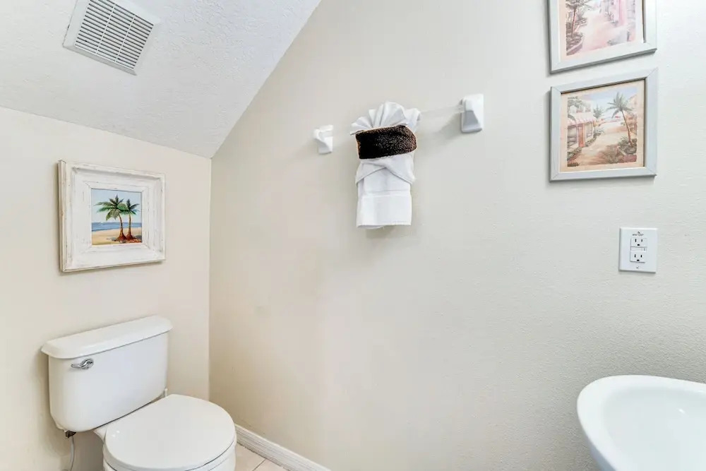 6 Mi to Disney World: Spacious Kissimmee Retreat!