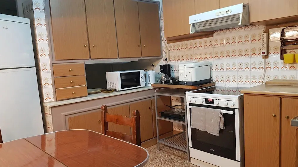 Erra - Teal - Athens Center, 110m², 4 BD, 2 BATH