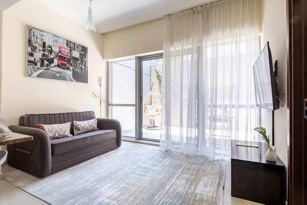 Elegant and Modern 1BR in Dubai Marina!