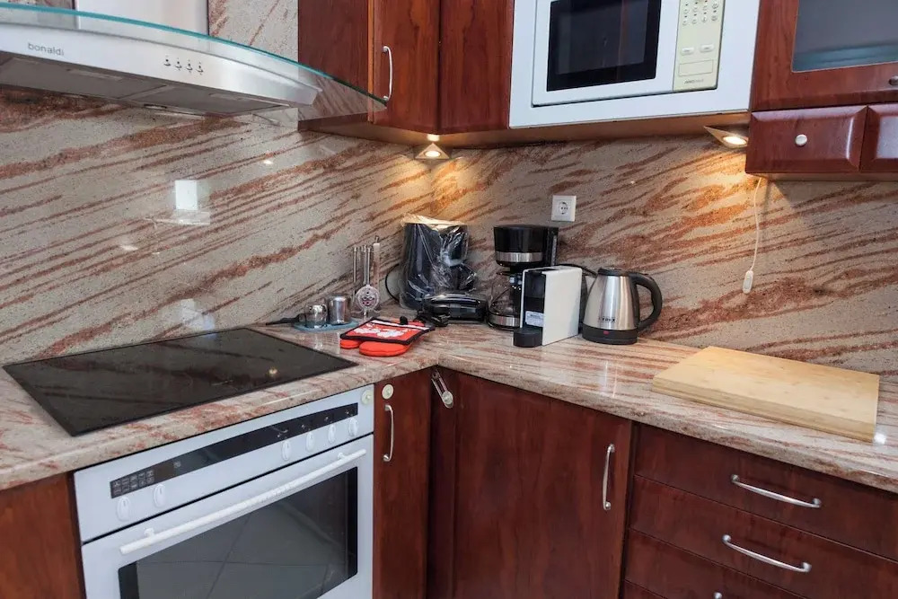 Luxe 3 Bd Penthouse 5 Min from Drosia
