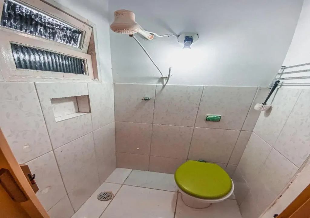 Kitnet completa a 800m da Praia