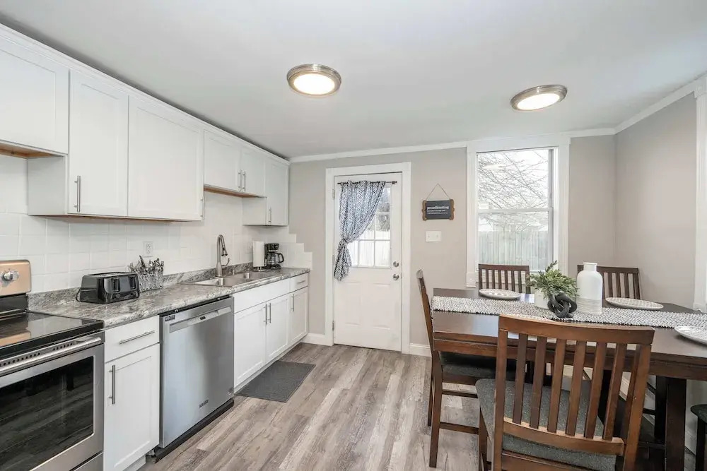 The Covington Cottage Modern 2 BDR Charmer, Covington